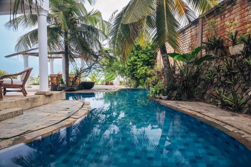 Santi Beach House With Pool & Beach Уелигама Екстериор снимка