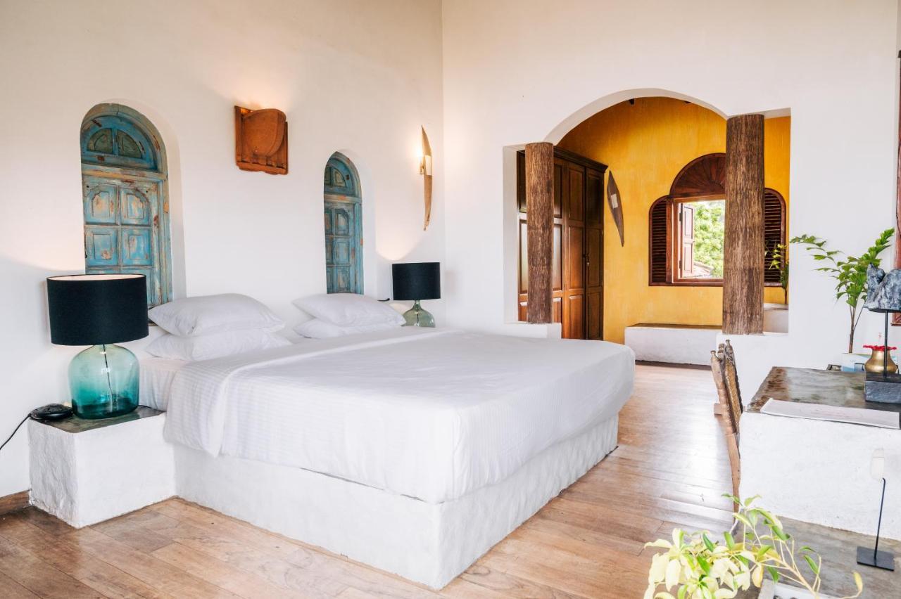 Santi Beach House With Pool & Beach Уелигама Екстериор снимка