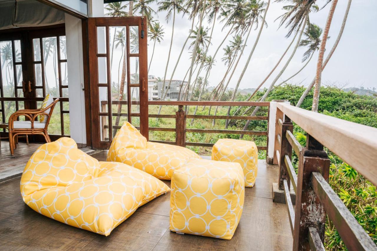 Santi Beach House With Pool & Beach Уелигама Екстериор снимка